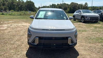 2027 Hyundai KONA SE FWD