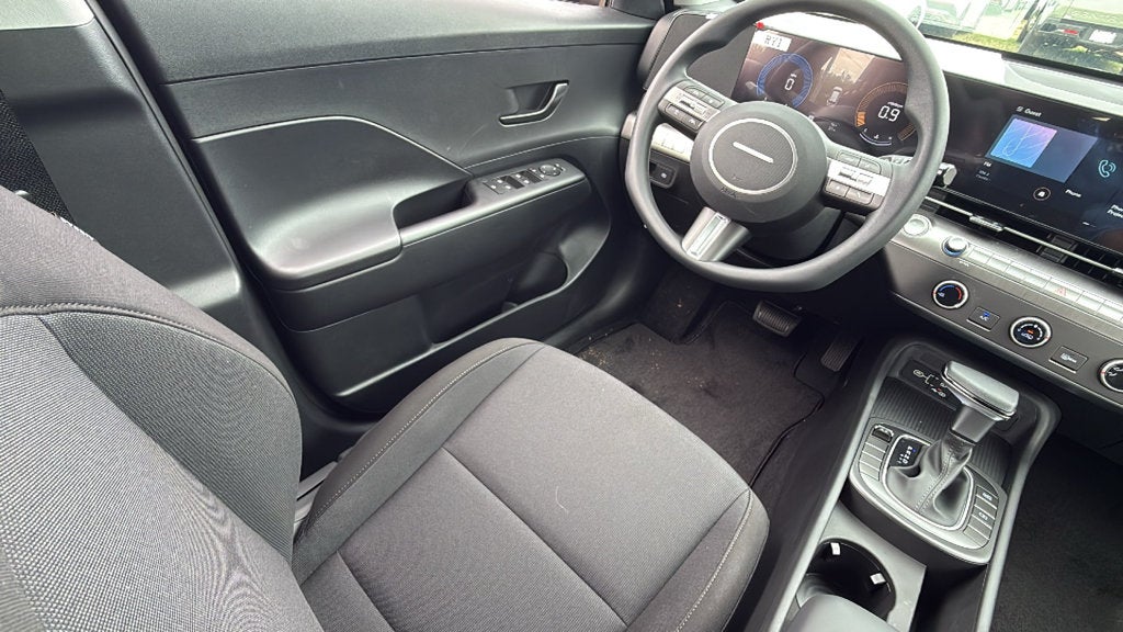 2027 Hyundai KONA SE FWD
