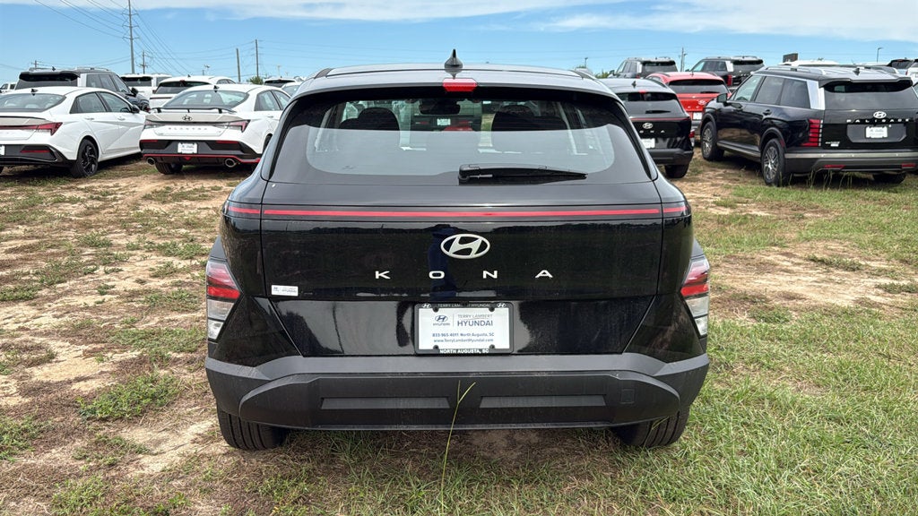 2027 Hyundai KONA SE FWD