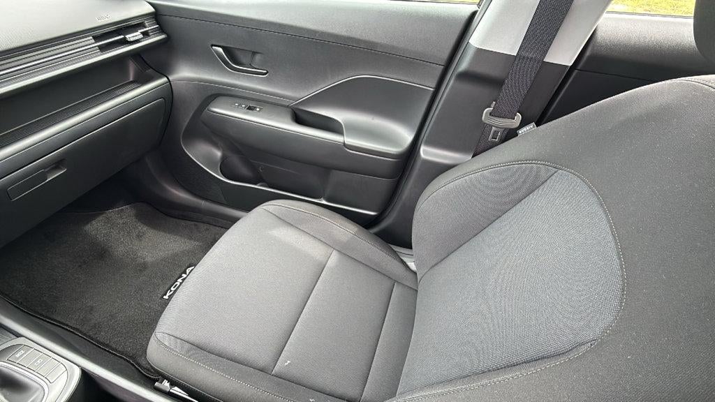 2027 Hyundai KONA SE FWD