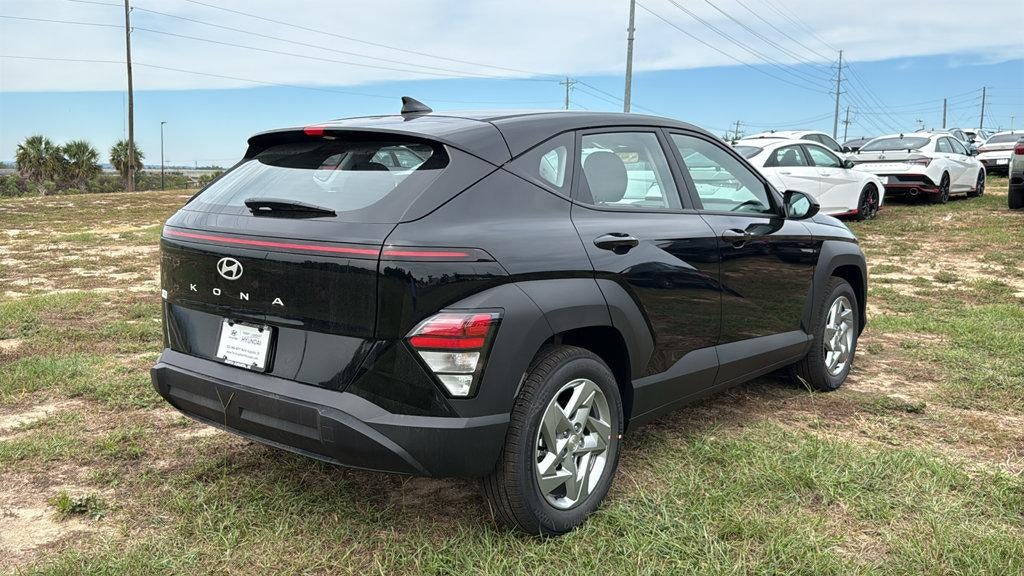 2027 Hyundai KONA SE FWD
