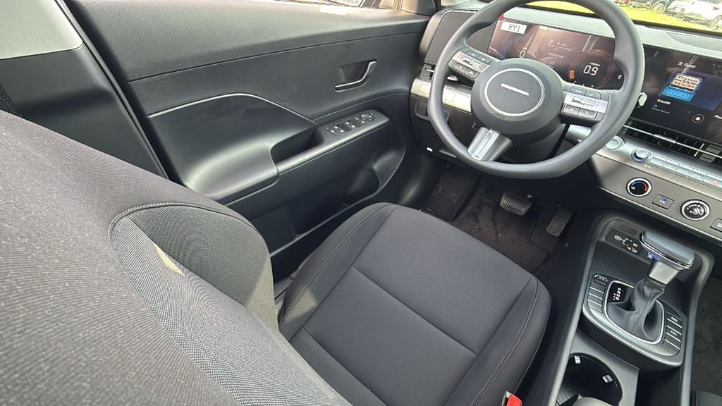 2027 Hyundai KONA SE FWD