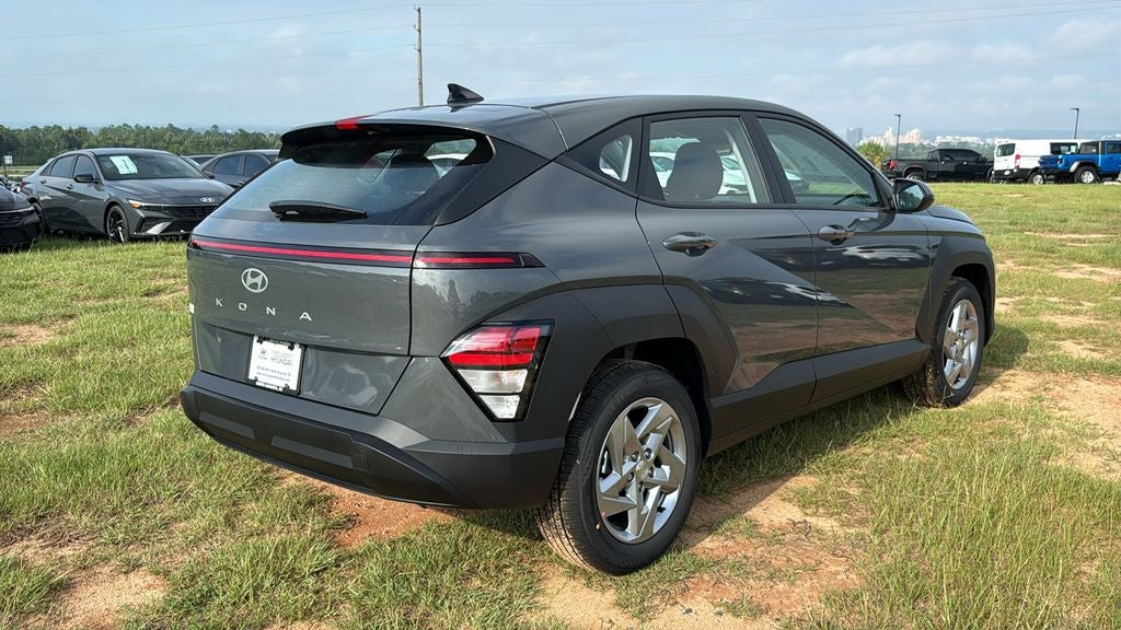 2027 Hyundai KONA SE FWD