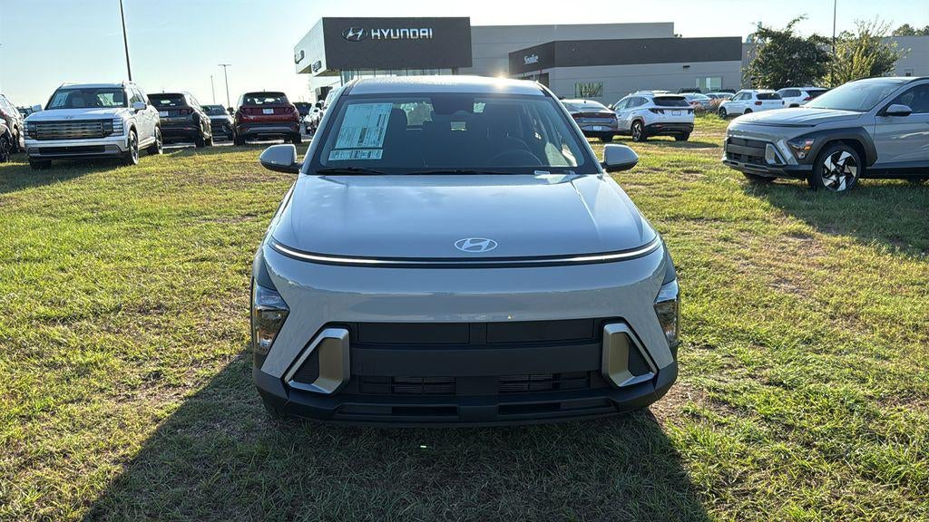 2027 Hyundai KONA SE FWD