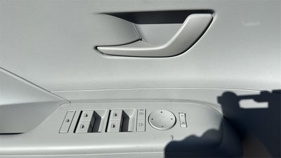 2026 Hyundai KONA SE FWD