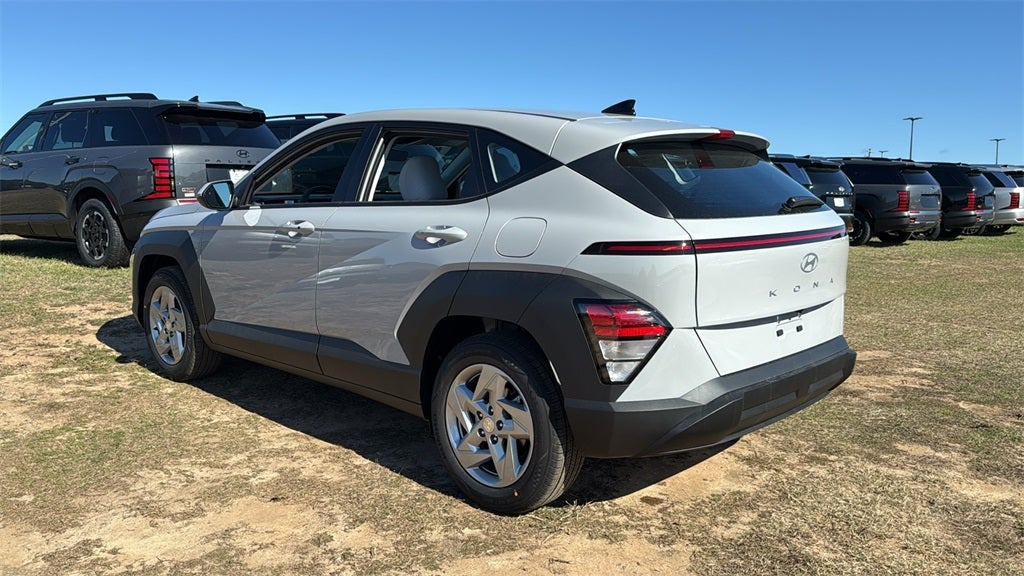 2026 Hyundai KONA SE FWD