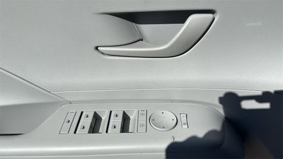 2026 Hyundai KONA SE FWD