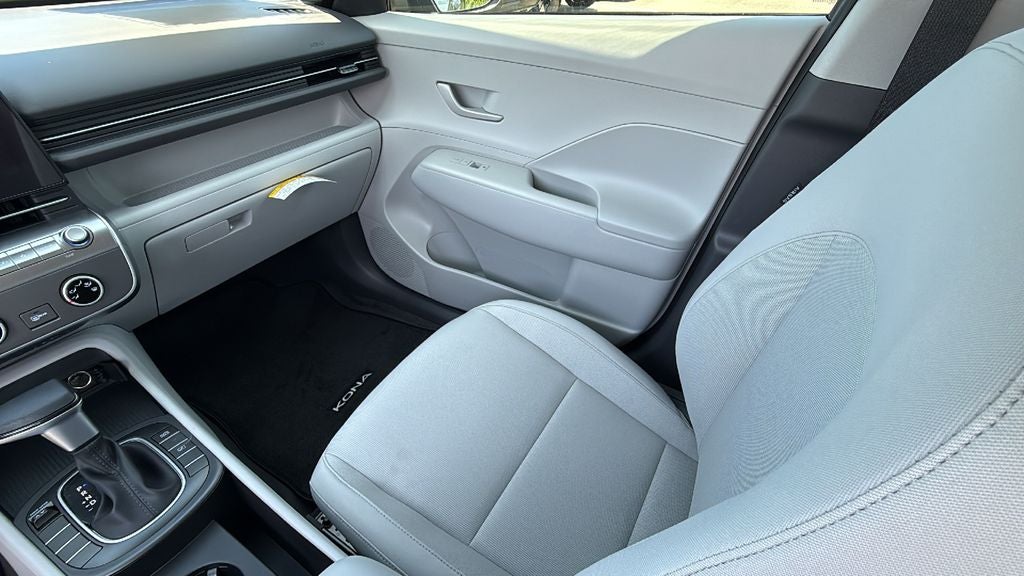 2027 Hyundai KONA SE FWD