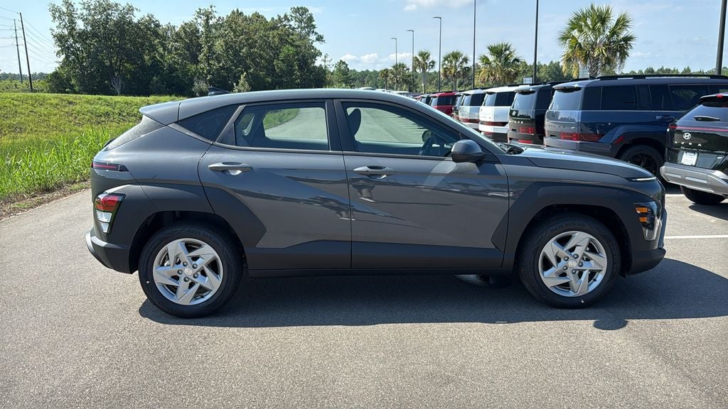 2027 Hyundai KONA SE FWD