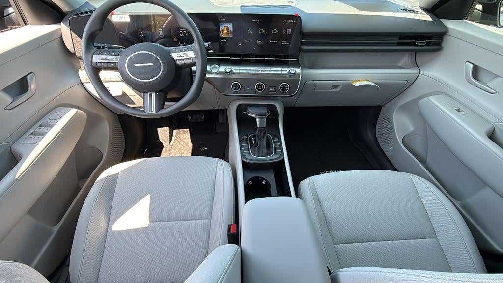 2027 Hyundai KONA SE FWD
