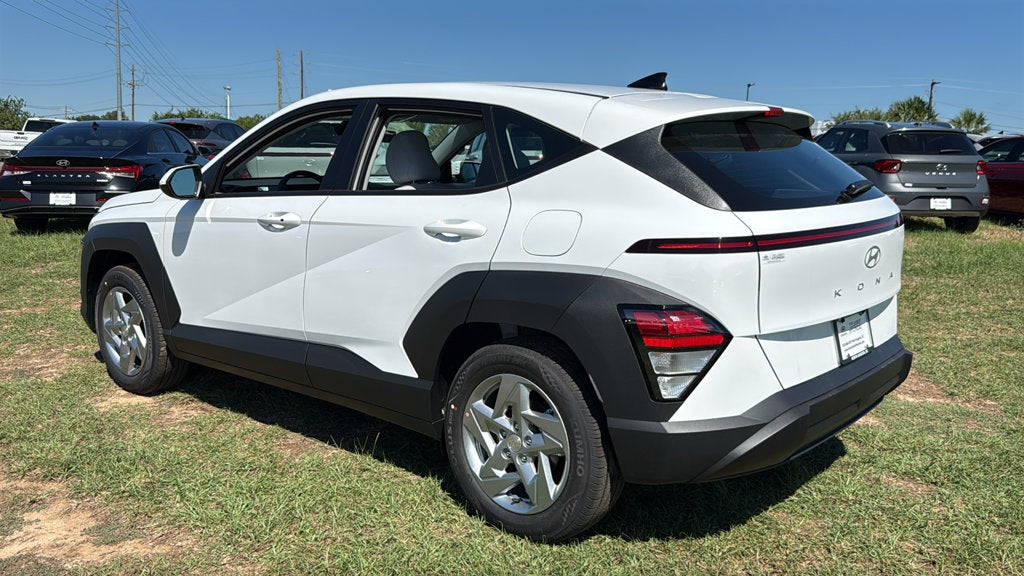 2027 Hyundai KONA SE FWD