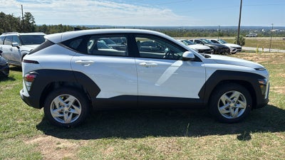 2027 Hyundai KONA SE FWD