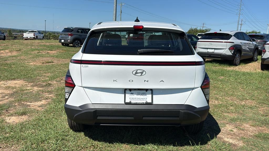 2027 Hyundai KONA SE FWD