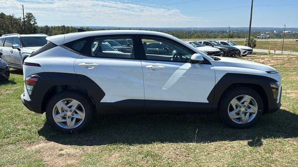 2027 Hyundai KONA SE FWD