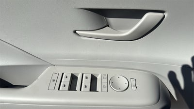 2026 Hyundai KONA SE FWD