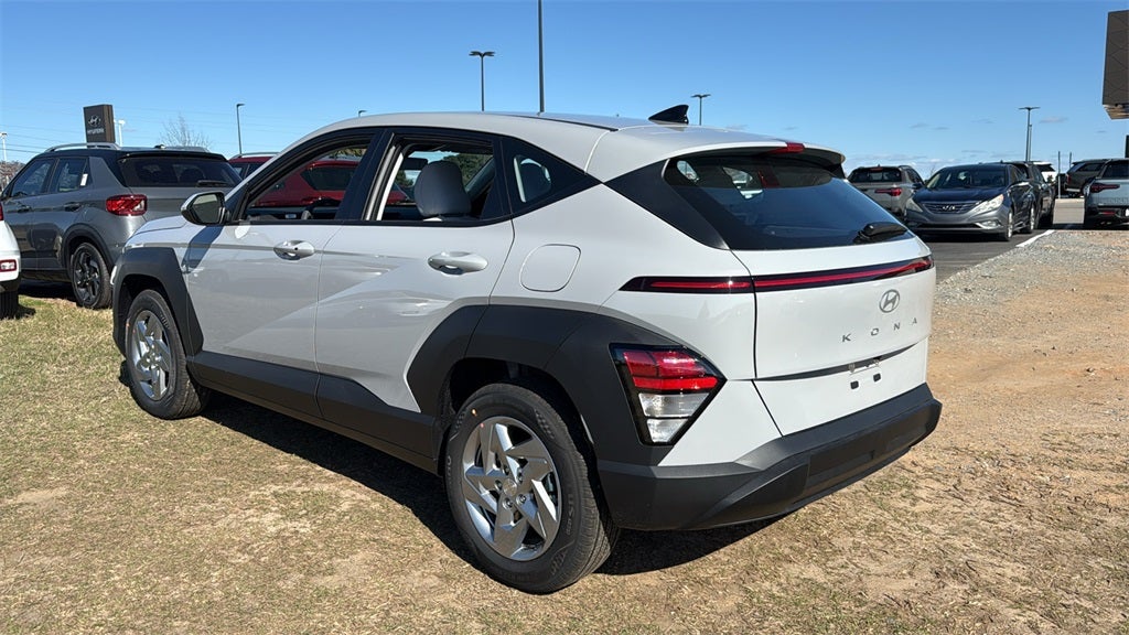 2026 Hyundai KONA SE FWD