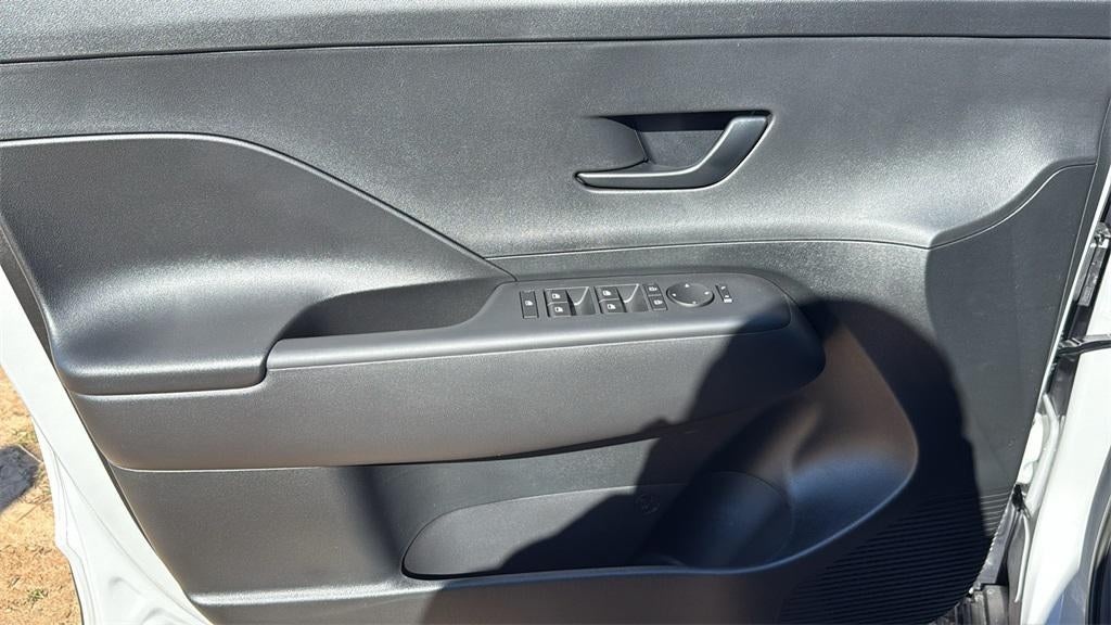 2026 Hyundai KONA SE FWD