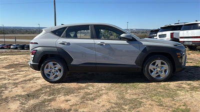 2026 Hyundai KONA SE FWD