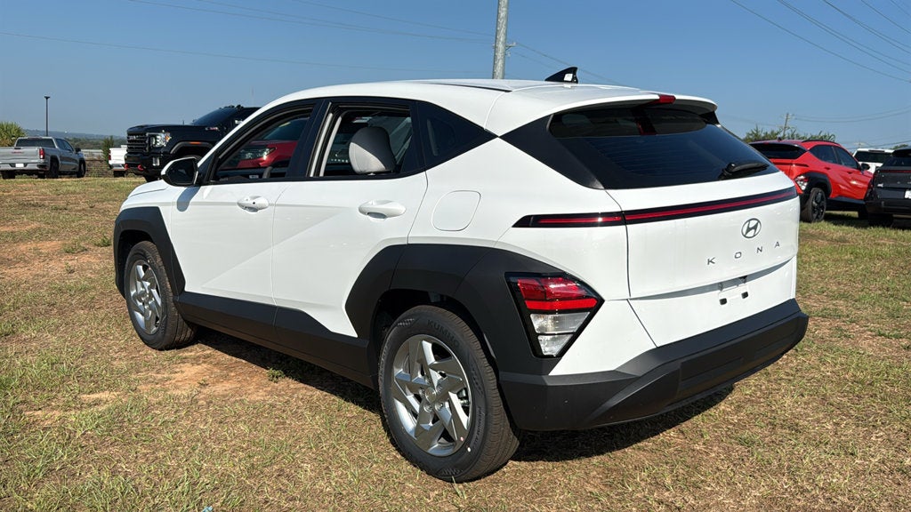 2027 Hyundai KONA SE FWD