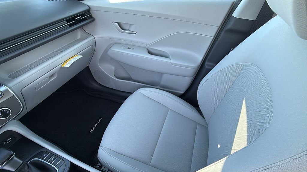 2027 Hyundai KONA SE FWD