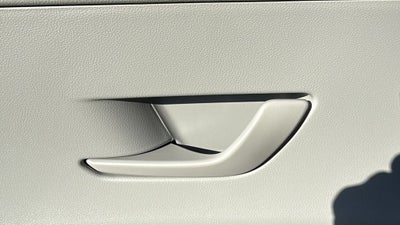 2027 Hyundai KONA SE FWD