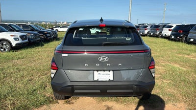 2027 Hyundai KONA SE FWD