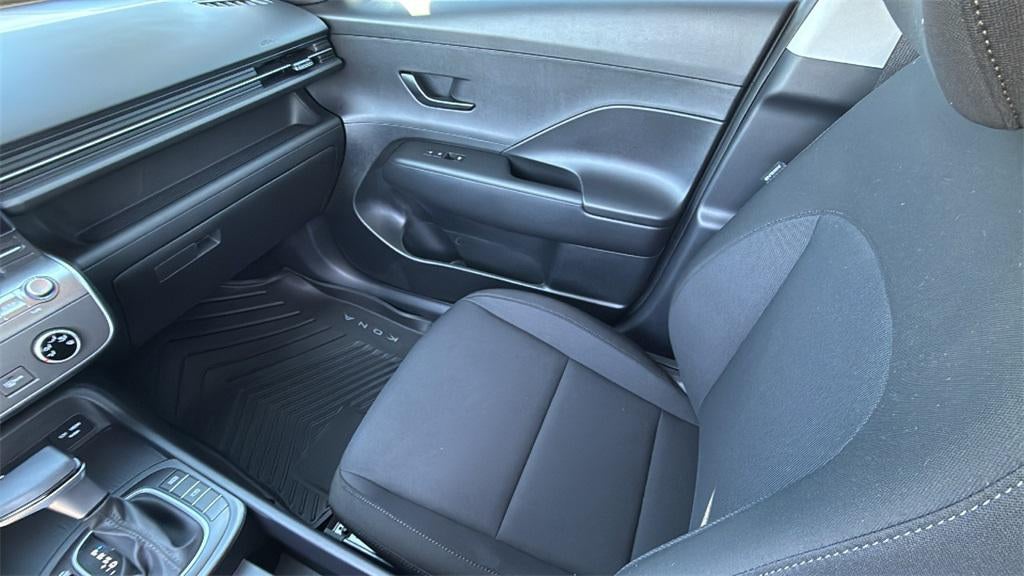 2026 Hyundai KONA SE FWD