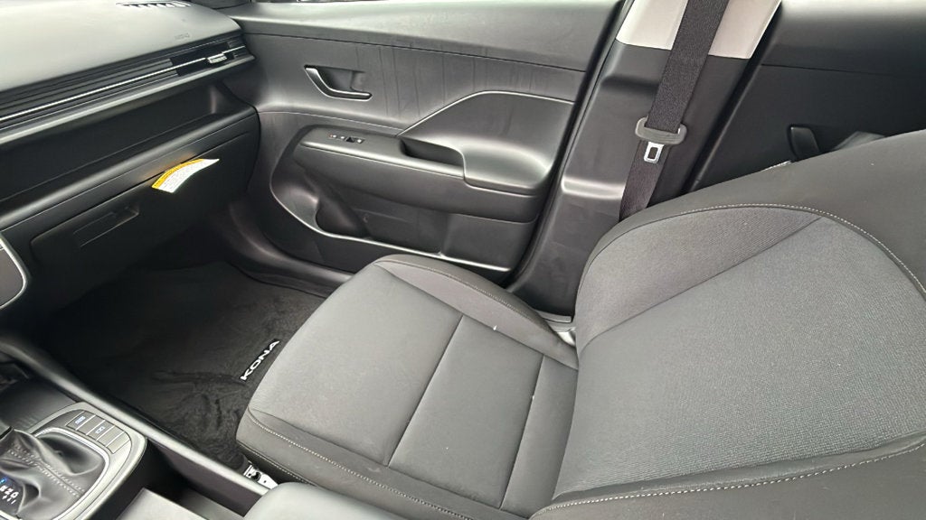 2027 Hyundai KONA SE FWD