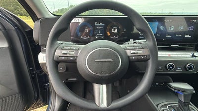 2027 Hyundai KONA SE FWD