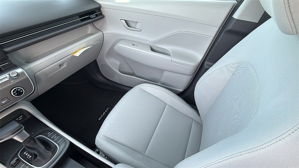 2026 Hyundai KONA SE FWD