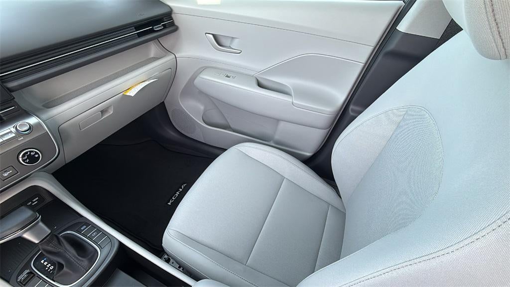 2026 Hyundai KONA SE FWD