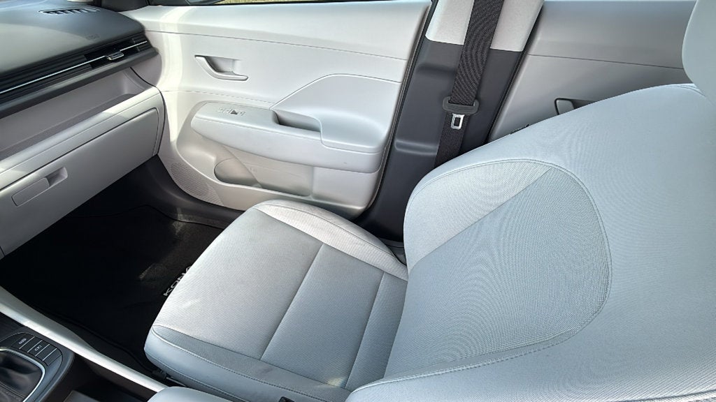 2027 Hyundai KONA SE FWD