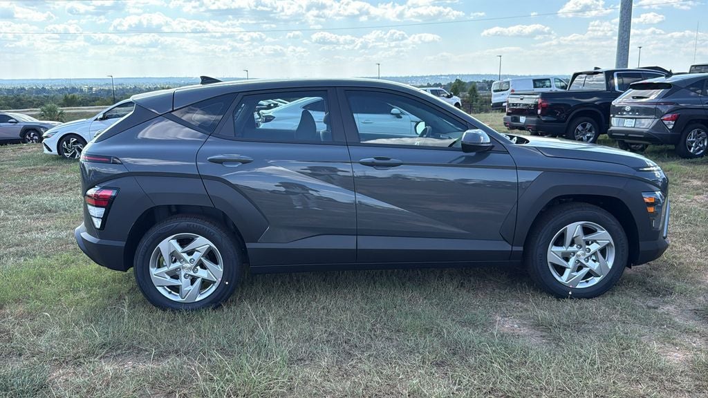 2027 Hyundai KONA SE FWD