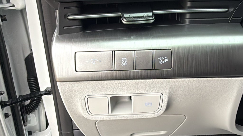 2027 Hyundai KONA SE FWD