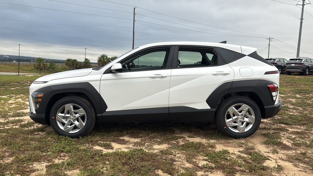 2027 Hyundai KONA SE FWD
