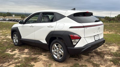 2027 Hyundai KONA SE FWD