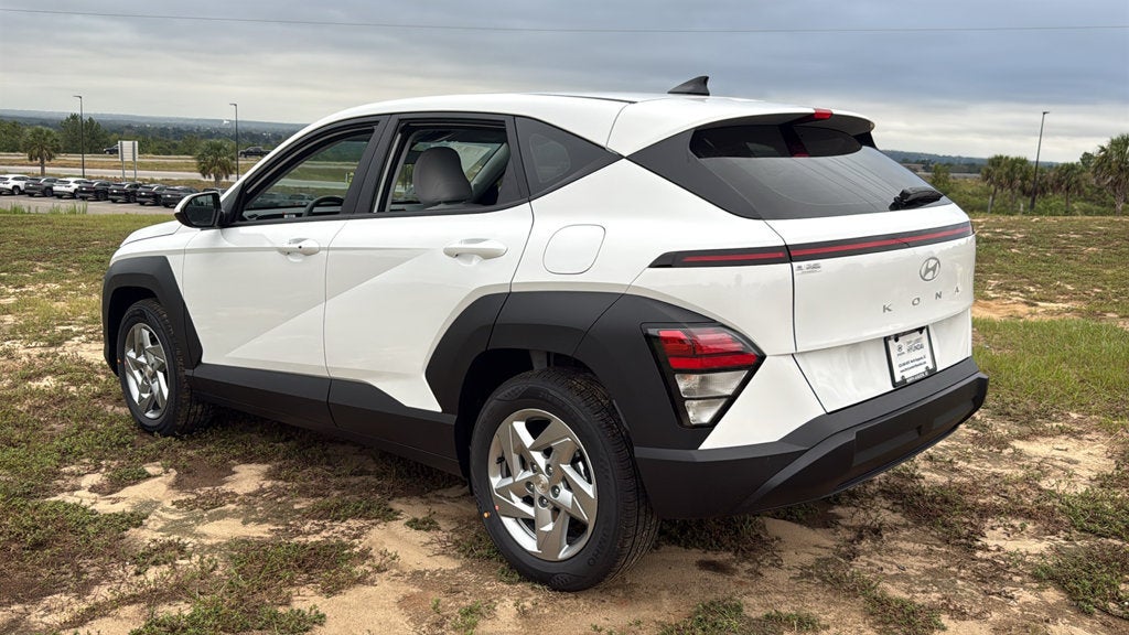 2027 Hyundai KONA SE FWD