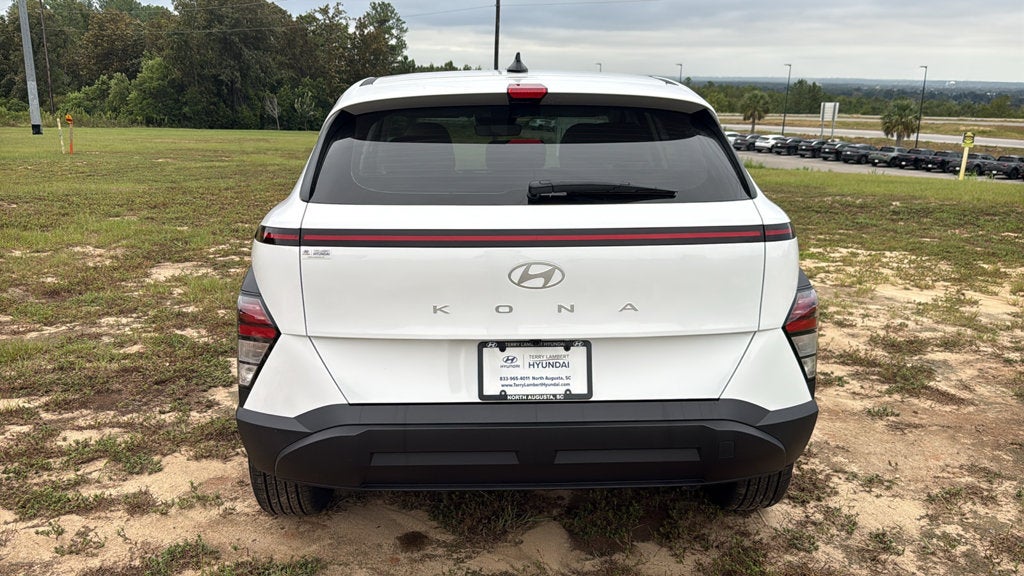 2027 Hyundai KONA SE FWD