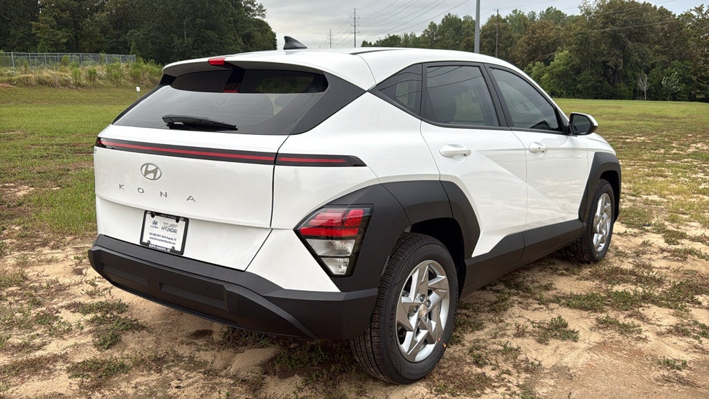 2027 Hyundai KONA SE FWD