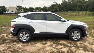 2027 Hyundai KONA SE FWD