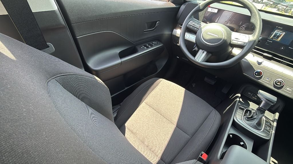 2027 Hyundai KONA SE FWD