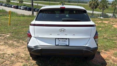 2027 Hyundai KONA SE FWD