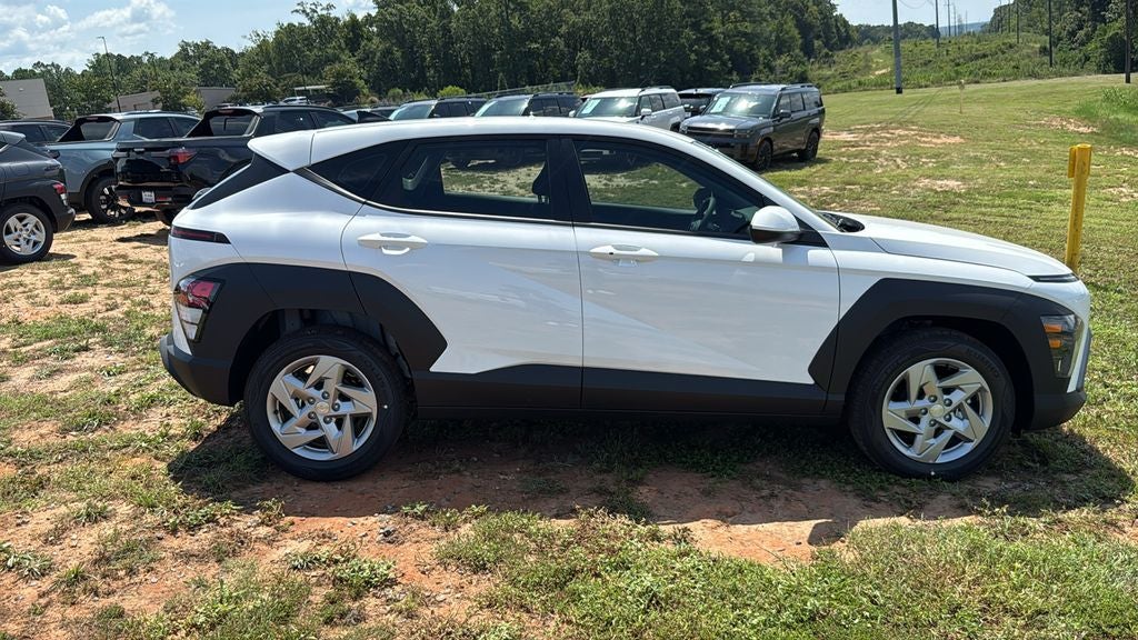 2027 Hyundai KONA SE FWD