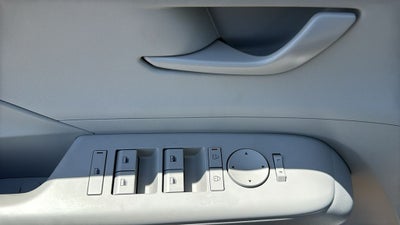 2027 Hyundai KONA SE FWD
