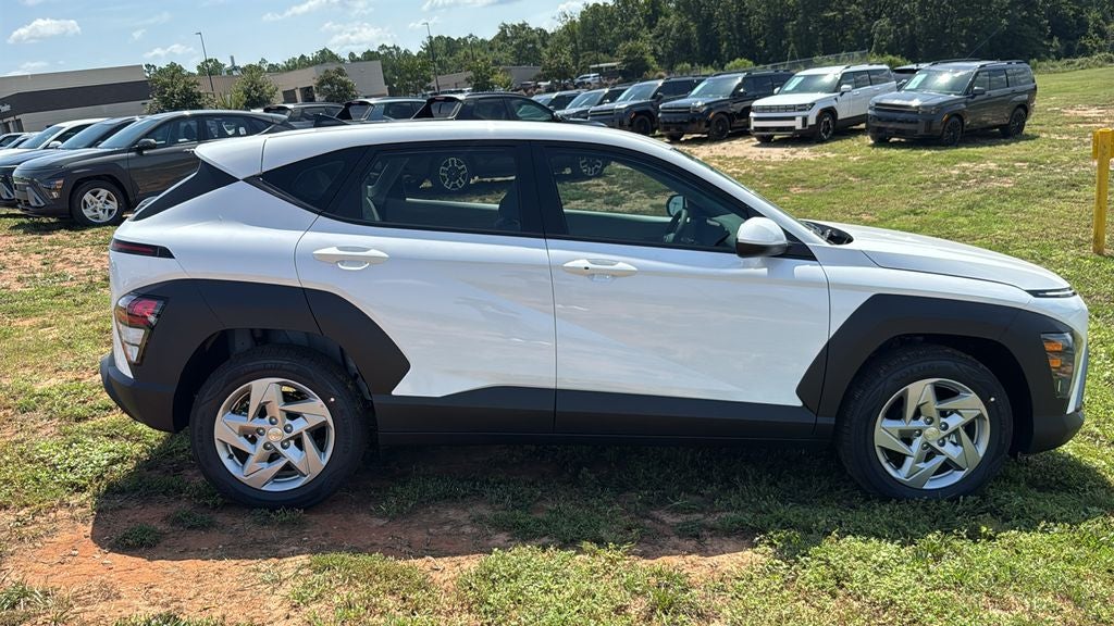 2027 Hyundai KONA SE FWD
