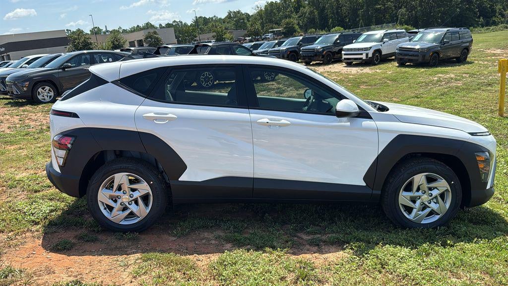 2027 Hyundai KONA SE FWD