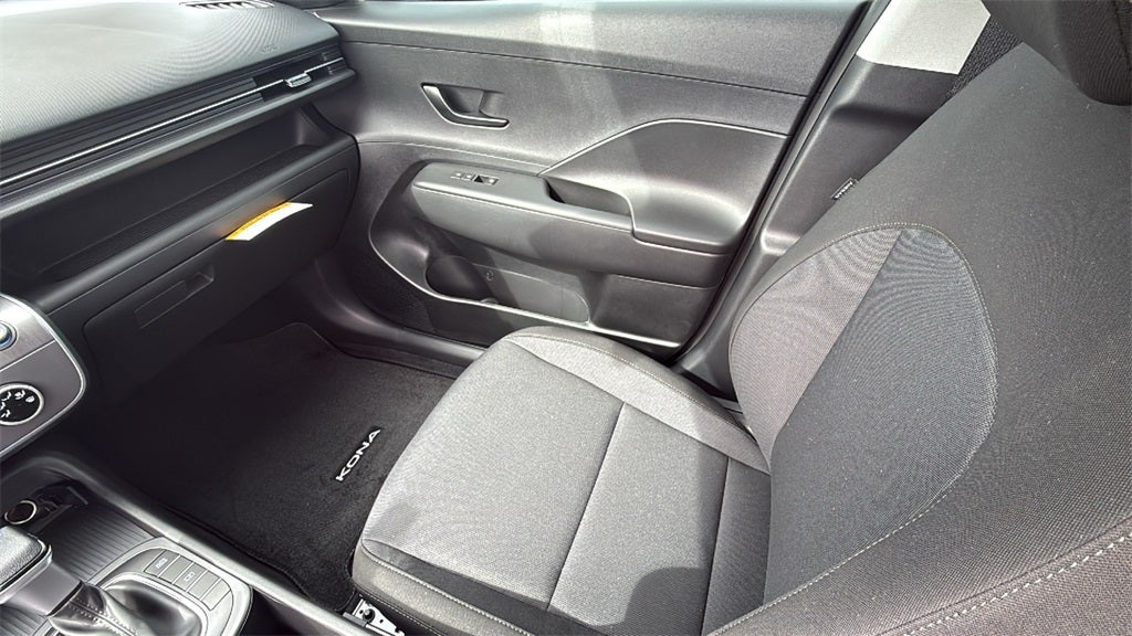 2026 Hyundai KONA SE FWD