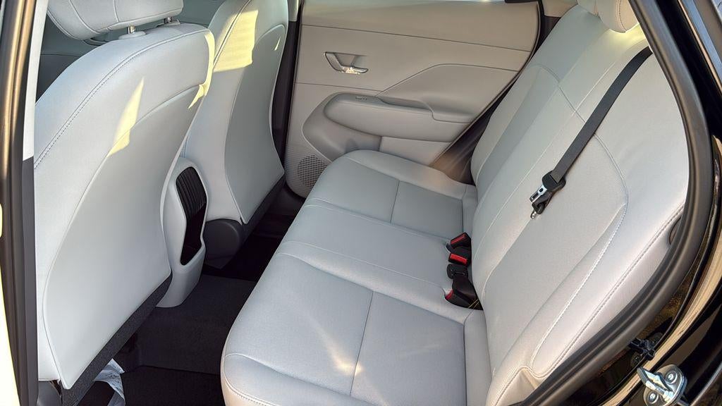 2027 Hyundai KONA SE FWD