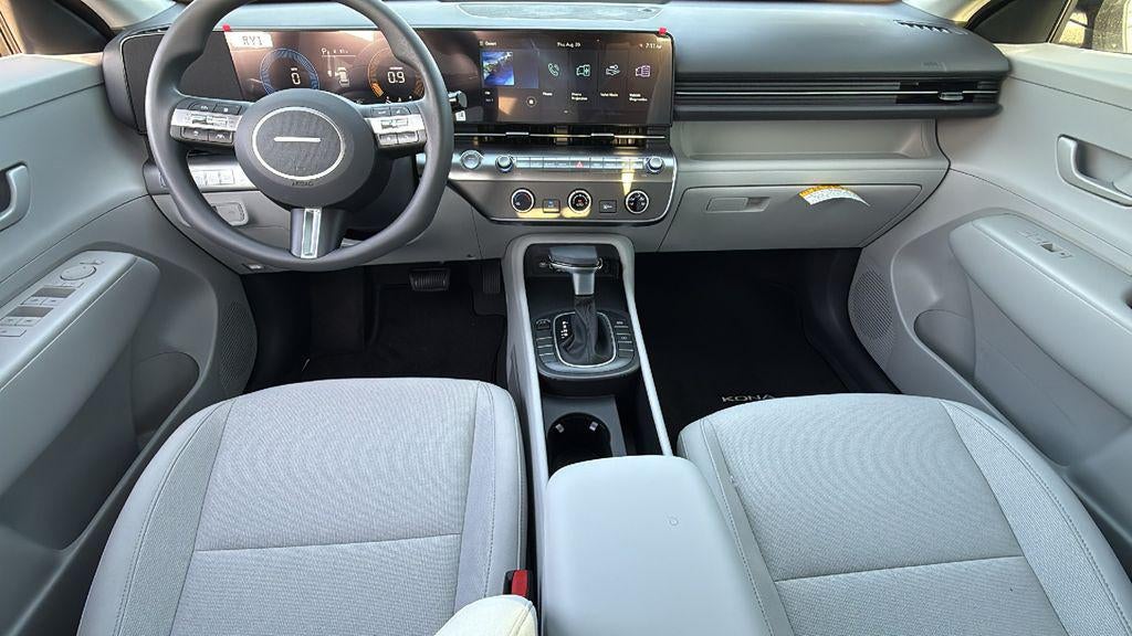 2027 Hyundai KONA SE FWD