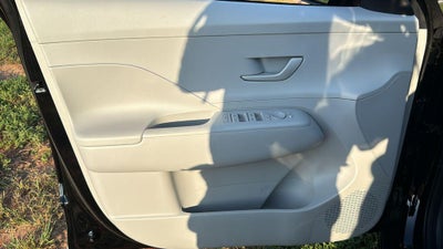 2027 Hyundai KONA SE FWD